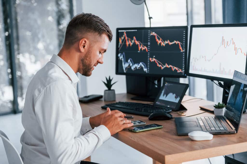 How to Day Trade for a Living